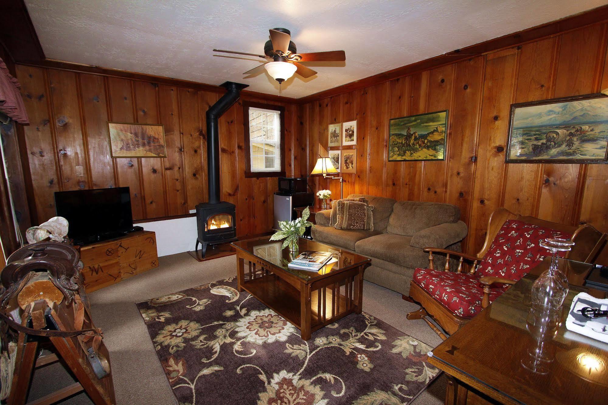Fern Grove Cottages Guerneville Dış mekan fotoğraf
